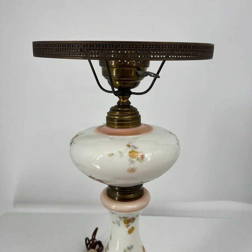 Vintage‎ Porcelain Converted Table Oil Lamp 14